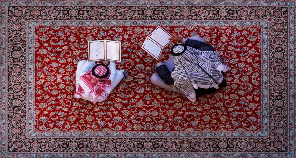 اللهم صل على محمد وآل محمد 