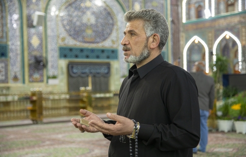 أجواء الدعاء في صحن الإمام الحسين (عليه السلام)