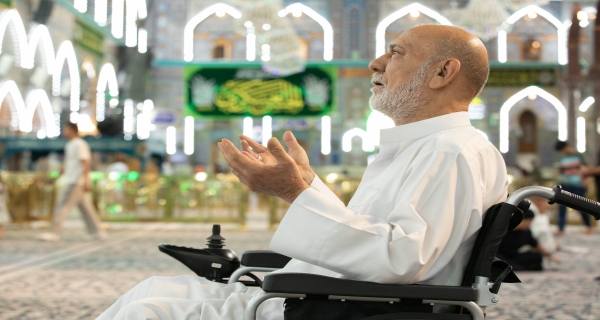 السَّلامُ عَلَيكَ يَا ابنَ الأَئِمَّةِ الهَادِينَ