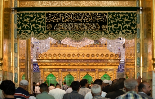 أجواء الزيارة في ضريح المولى أبي الفضل العباس (عليه السلام)
