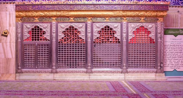 شباك مقام الإمام المهدي (عجل الله تعالى فرجه الشريف) 